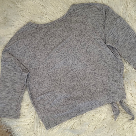 GAP Fit "Yoga top in Grey" - Picture 6 of 6